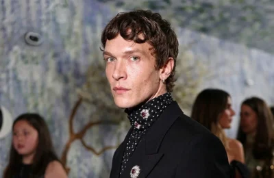 Un actor de 26 de ani a uimit pe toata lumea. Tinuta de la Met Gala care a incalcat regulile
