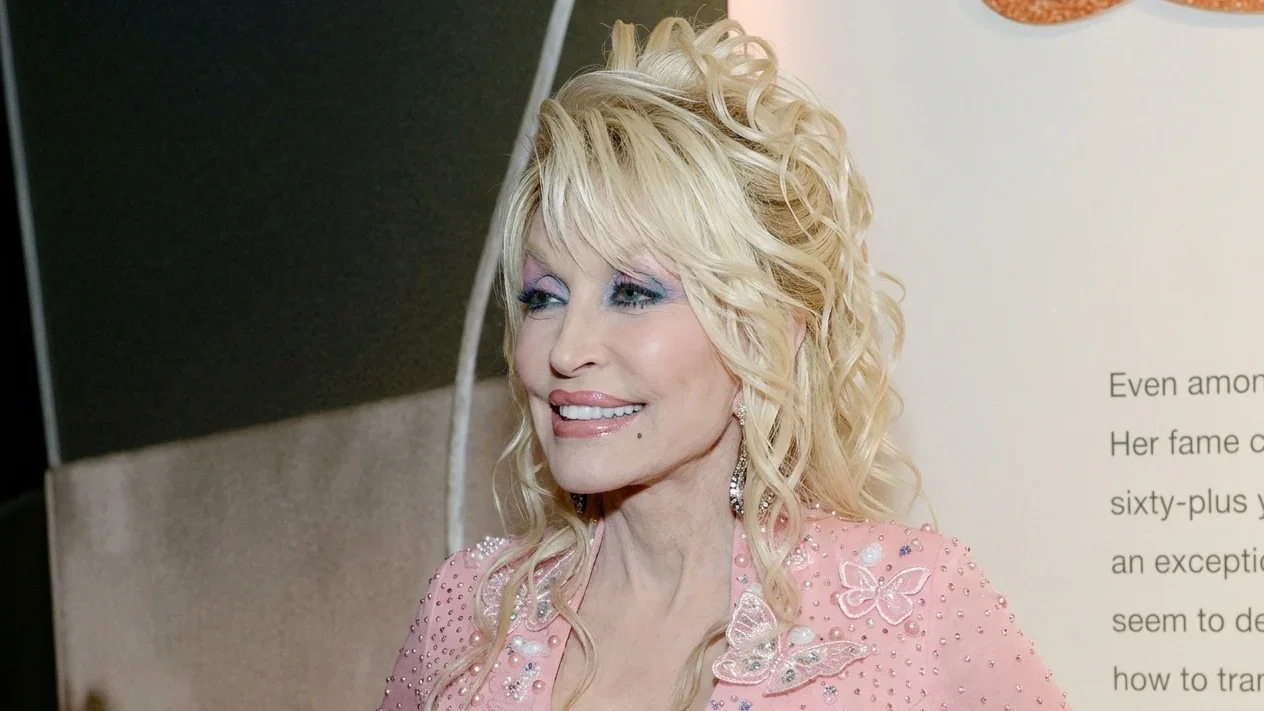 Vestea care a intristat milioane de fani. Ce se intampla cu legendara Dolly Parton la 80 de ani