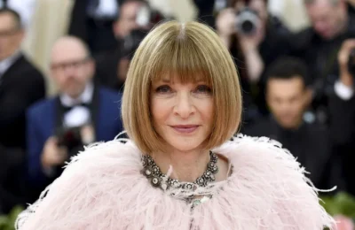 Cat costa sa stai langa Kim Kardashian. Biletul la Met Gala a ajuns la 80000 de lire