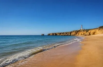 Algarve este cea mai ieftină destinație de litoral pentru familii în 2026, cu un coș de 163,65 de euro