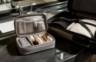 Beauty Capsule reduce bagajul de vacanță la produse pentru protecție, hidratare și confort