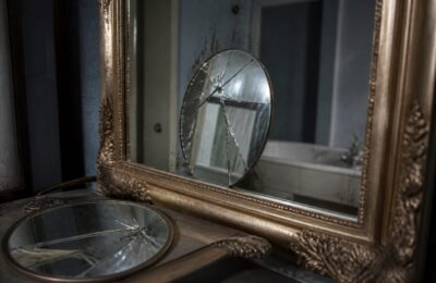 Cum ajung mesajele din copilărie și adolescență să îți influențeze imaginea corporală la maturitate