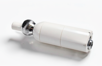 Dispozitivele de microcurent pentru acasă costă între 150 și peste 400 de dolari și oferă efecte mai blânde decât tratamentele din cabinet