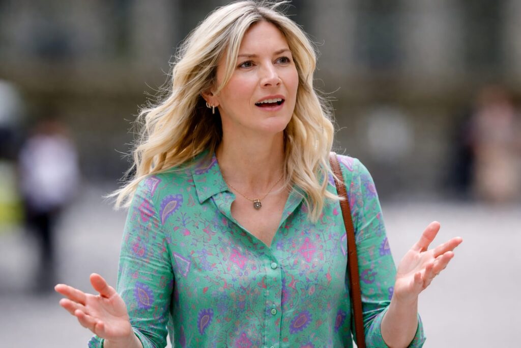 Lisa Faulkner spune că mamografia i-a depistat devreme cancerul mamar și urmează radioterapie