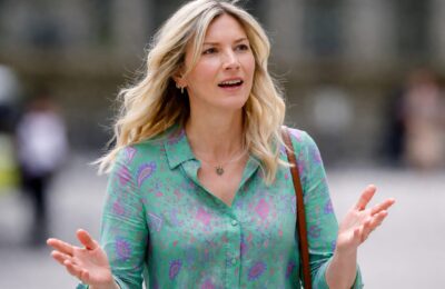 Lisa Faulkner spune că mamografia i-a depistat devreme cancerul mamar și urmează radioterapie