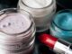 Produsele cosmetice cu microplastice pot rămâne legal la raft până la 16 octombrie 2035