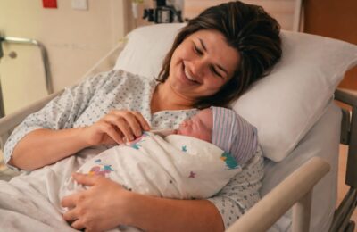 Reducerea la jumătate a costurilor pentru fertilitate ar putea crește de 2,67 ori nașterile prin reproducere asistată