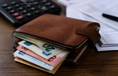 Salariul net poate crește cu până la 210 euro pe an prin noile deduceri fiscale