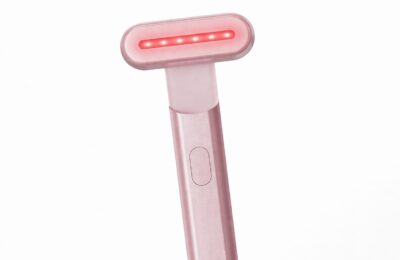 Solawave aduce acasă terapia cu lumină roșie în sesiuni de 3 minute