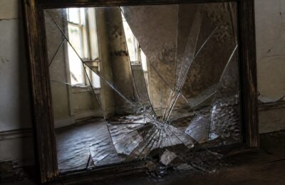 Ce se întâmplă într-o relație când partenerul nu își recunoaște niciodată greșeala