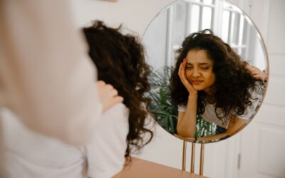 Afirmațiile foarte pozitive pot face rău când stima de sine este scăzută. Ce ajută în locul sloganurilor