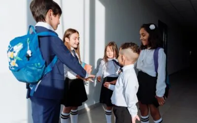 „Bună dimineața” se spune până la 11 sau 12, în funcție de ghid. Când începe „bună seara”