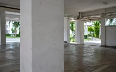 Ce se poate face când un străin pare să urmărească pe cineva în public și când filmarea adaugă un risc